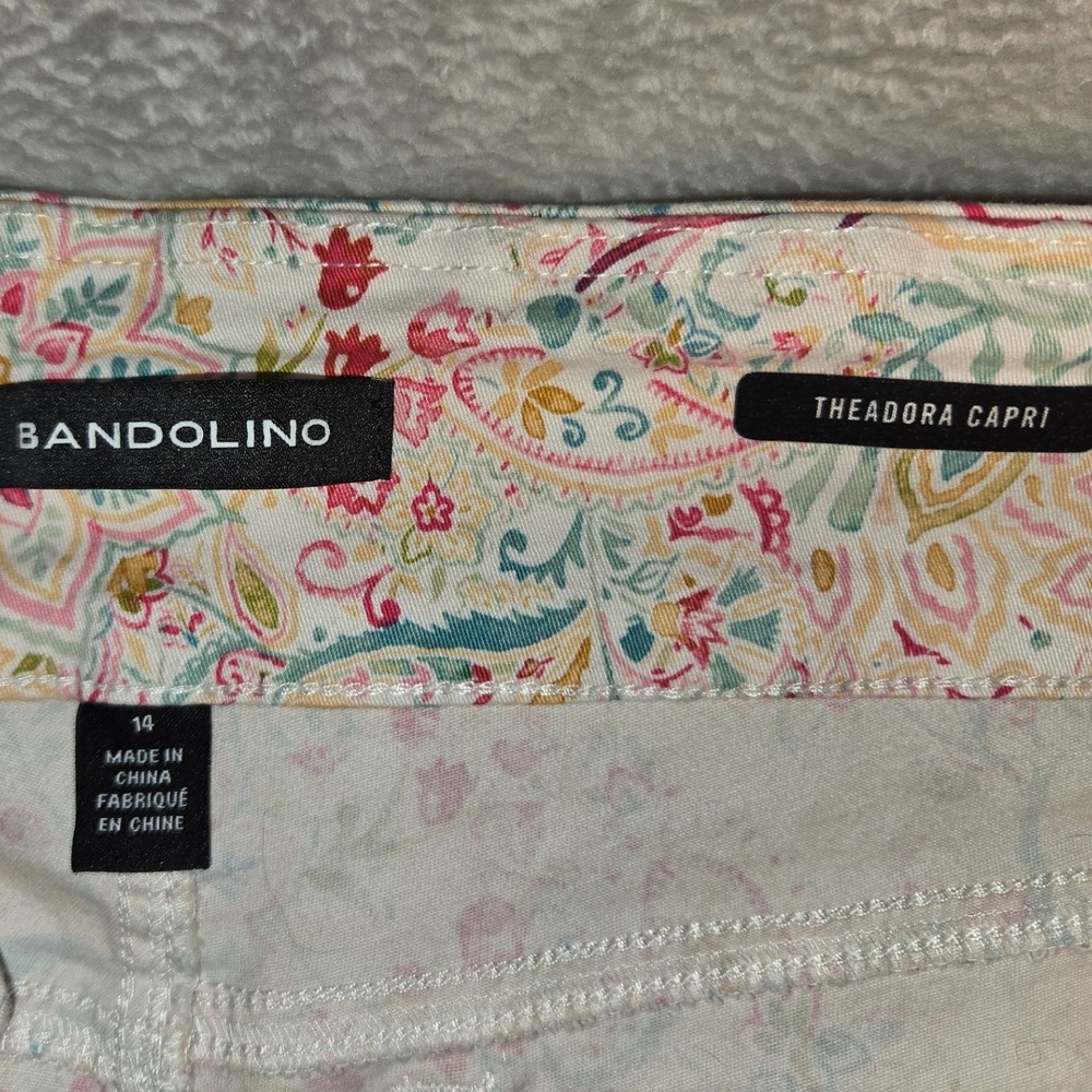 Bandolino Theadora Capri Pants Womens 14 Multicolor Paisley Floral Crop Trousers - Picture 2 of 8